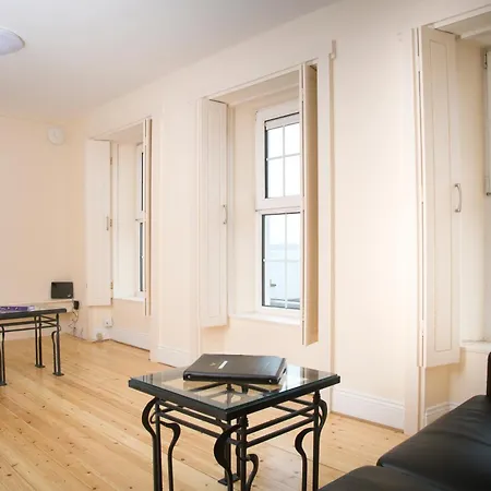 Kcm Urban Retreats * Cobh