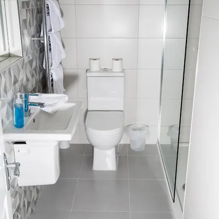 Kcm Urban Retreats كوب