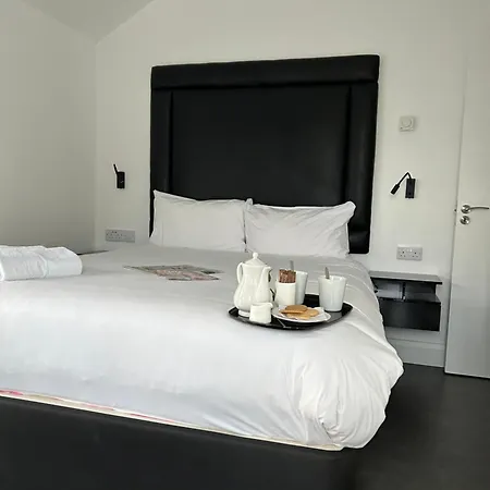 Kcm Urban Retreats *