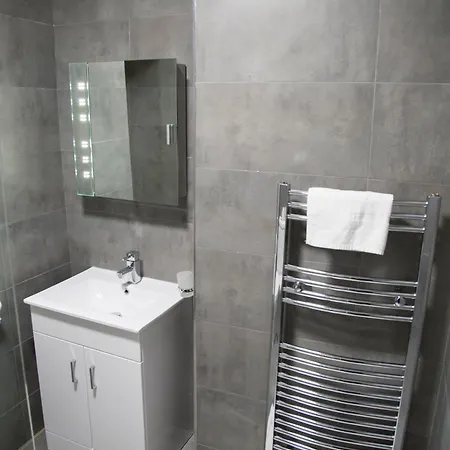 Kcm Urban Retreats Apartment