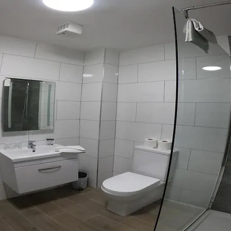 Kcm Urban Retreats Apartment *