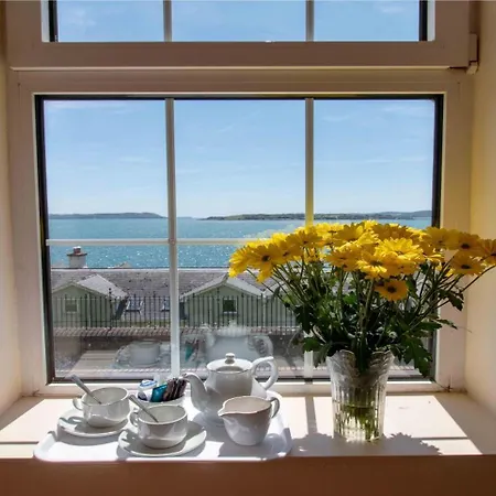 Kcm Urban Retreats Apartment *