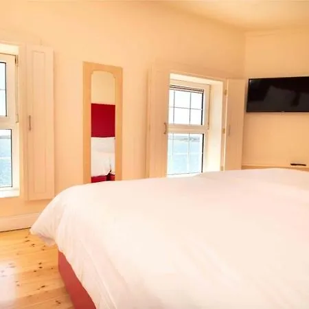 Kcm Urban Retreats Apartment