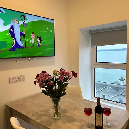 Kcm Urban Retreats Apartment Cobh