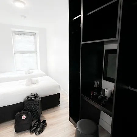 Kcm Urban Retreats Apartamento Cobh