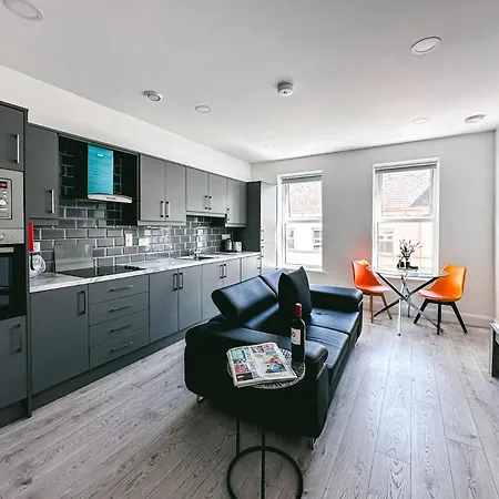 Kcm Urban Retreats Апартаменты *