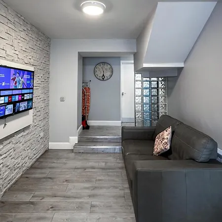 Kcm Urban Retreats Apartamento Cobh