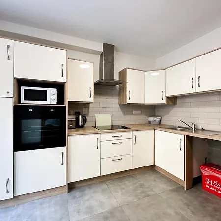 Kcm Urban Retreats *