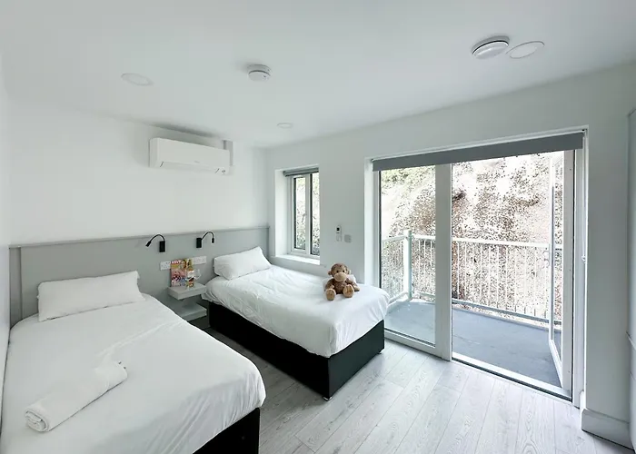 Kcm Urban Retreats * Cobh